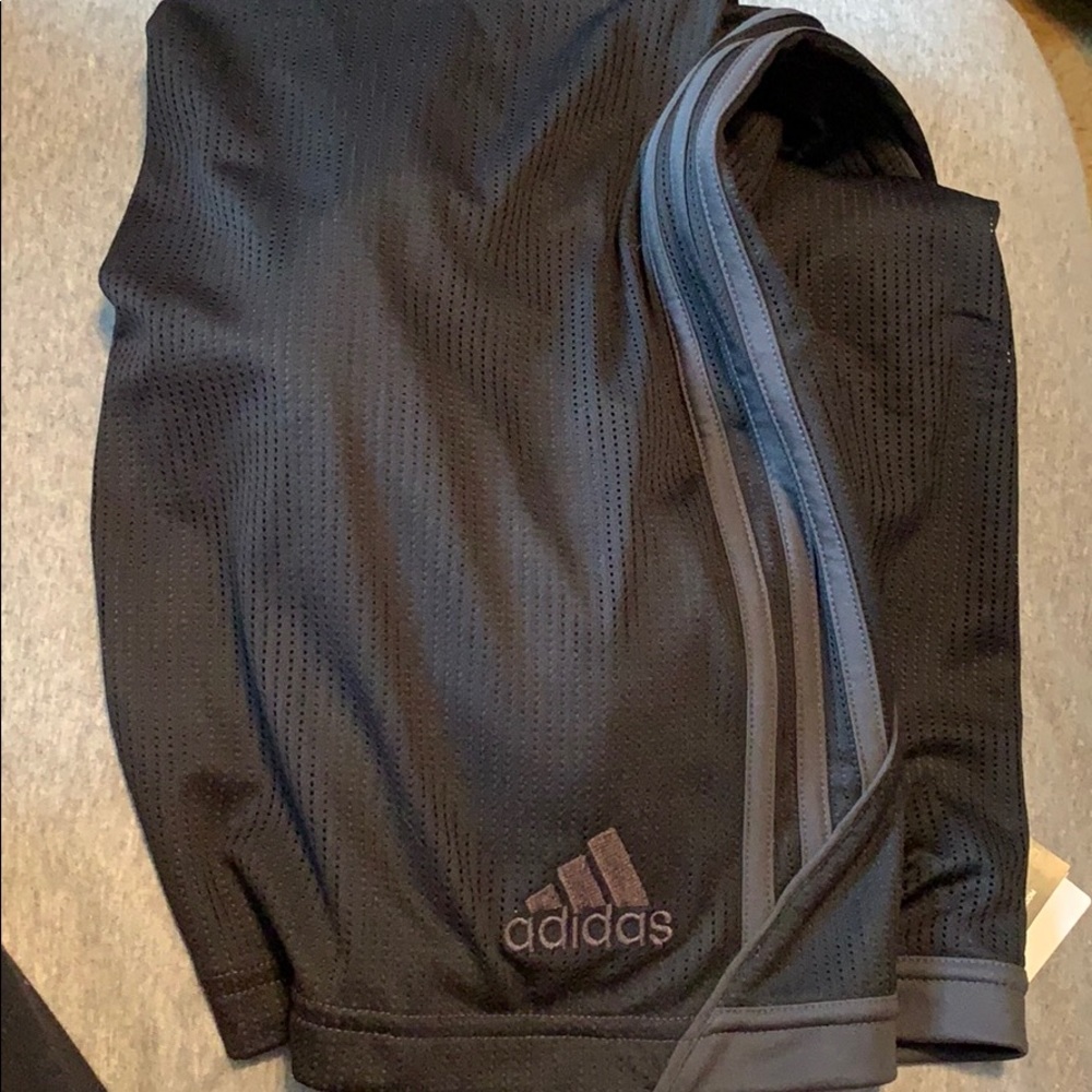 Adidas basketball shorts (men’s)